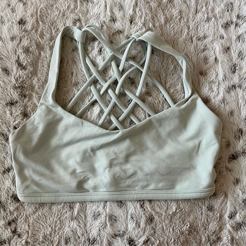 Lululemon Free to be Wild Sports Bra
